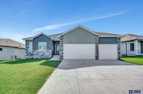 508 Eloise Ave, Lincoln, NE 68520