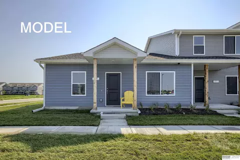 2183 Brandon Ln, Fremont, NE 68025