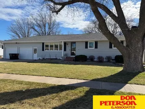 1280 W Dodge Ave, Arlington, NE 68002