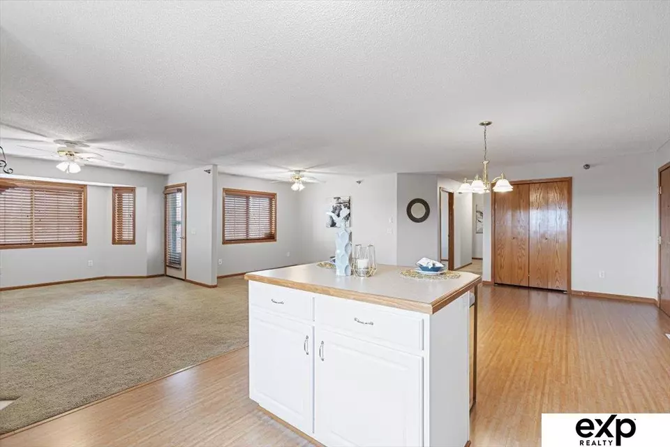  7005 S 74th St #306, La Vista, NE 68128 photo 2