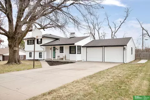 3105 S 118 St, Omaha, NE 68144