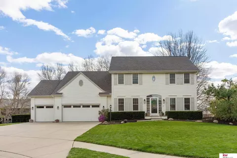 18521 Marinda Cir, Omaha, NE 68130