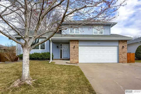 7127 Ivy Lane Dr, La Vista, NE 68128