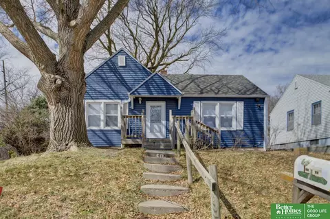 417 Hillcrest Dr, Plattsmouth, NE 68048