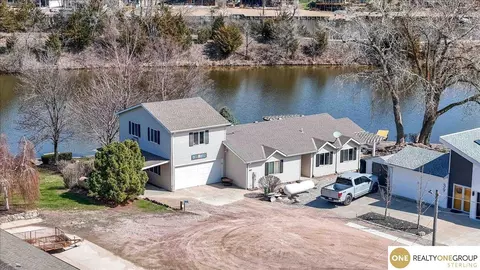 40 Poehling Lane, Fremont, NE 68025