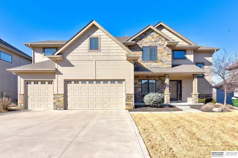 2202 N 179 St, Omaha, NE 68116