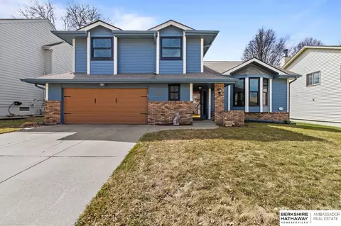 15271 Pepperwood Dr, Omaha, NE 68154