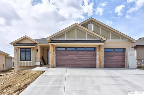 2212 N 182nd Ave, Elkhorn, NE 68022