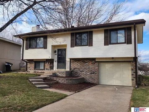 144 Sante Fe Trl, Lincoln, NE 68521