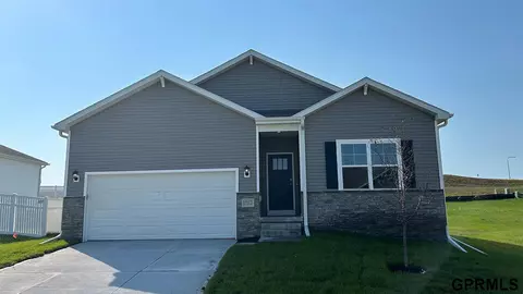 17654 Portal St, Omaha, NE 68137