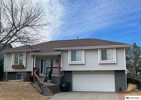 4374 S 154th St, Omaha, NE 68137