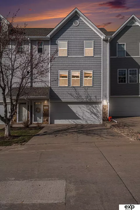 18166 Hayes Plz, Omaha, NE 68135