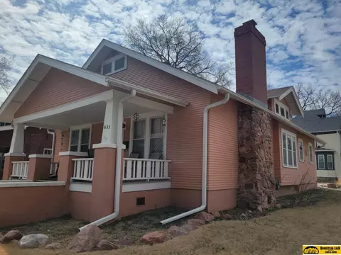 623 N 8th St, Beatrice, NE 68310