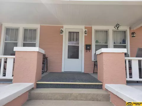 623 N 8th St, Beatrice, NE 68310 photo 2