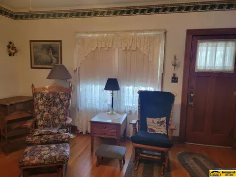 623 N 8th St, Beatrice, NE 68310 photo 3