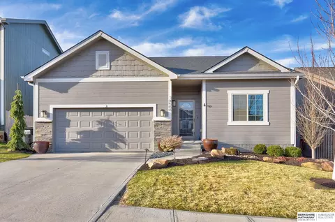 14566 Potter Cir, Bennington, NE 68007