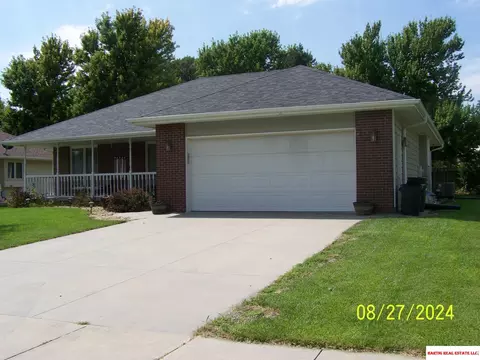 605 N 25 Th St, Beatrice, NE 68310 photo 2