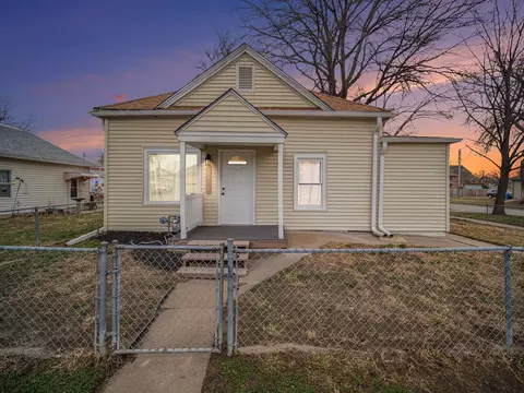 6040 Logan Ave, Lincoln, NE 68507