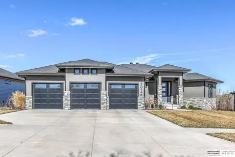 20946 George B Lake Pkwy, Elkhorn, NE 68022