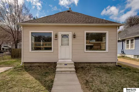 1204 N Broadway St, Council Bluffs, IA 51503