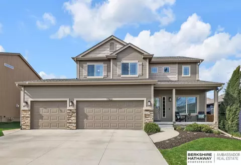17502 Grand Ave, Omaha, NE 68116