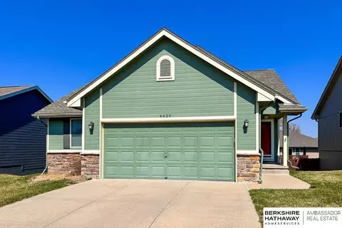 4620 Brook St, Papillion, NE 68133