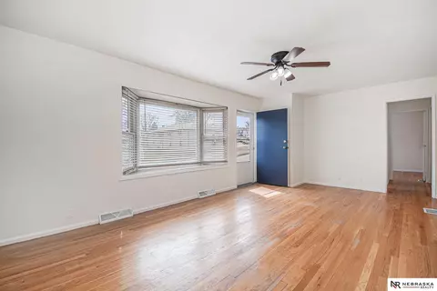 3632 Spring St, Omaha, NE 68105 photo 2