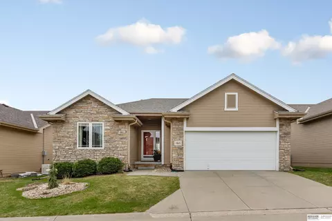 7815 Heritage Plz, Ralston, NE 68127