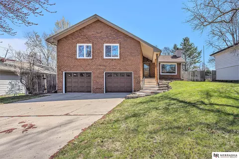 5308 S 65th Street Cir, Lincoln, NE 68516