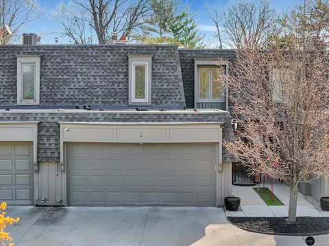 2324 S 74 St #2, Lincoln, NE 68506