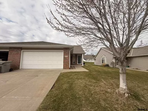 3955 N 19th St, Lincoln, NE 68521