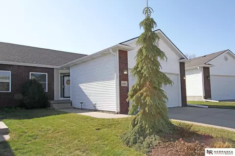 2505 Telluride Cir, Lincoln, NE 68521