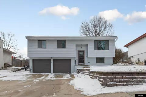 13931 Jefferson Cir, Omaha, NE 68137