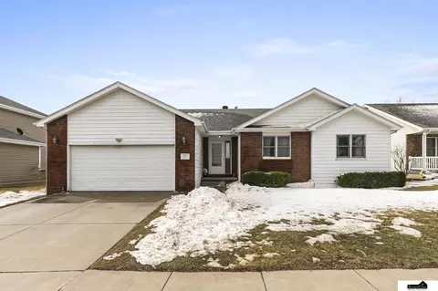1863 Folkways Blvd, Lincoln, NE 68521