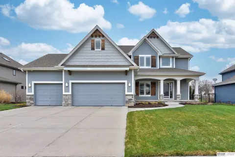 12308 Windward Ave, Papillion, NE 68046