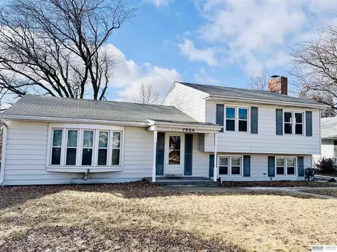 1004 Hillcrest Rd, Wayne, NE 68787 photo 2