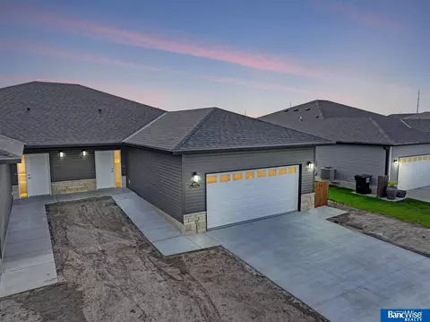 4810 N 35th St, Lincoln, NE 68504