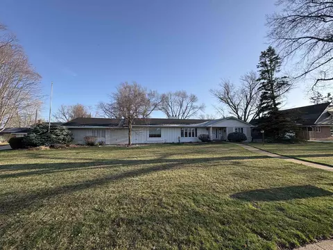 2120 Parkview Dr, Fremont, NE 68025