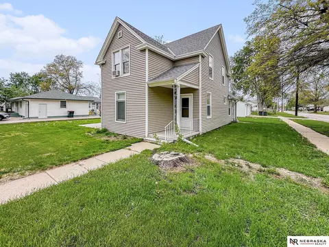 7042 Burlington Ave, Lincoln, NE 68507