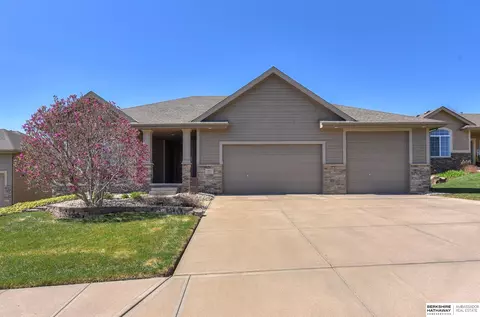 3862 S 202 St, Omaha, NE 68130