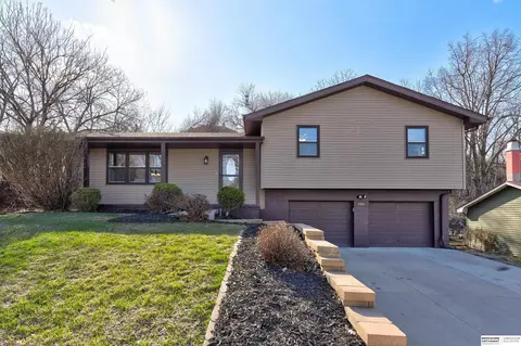 1081 S 16th Ave, Blair, NE 68008