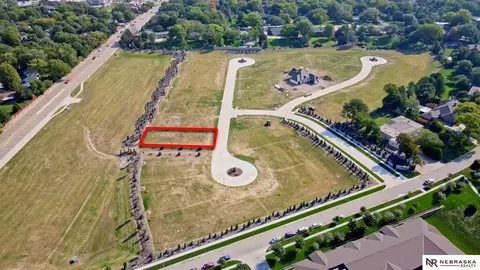 2230 Autumn Ct, Lincoln, NE 68512