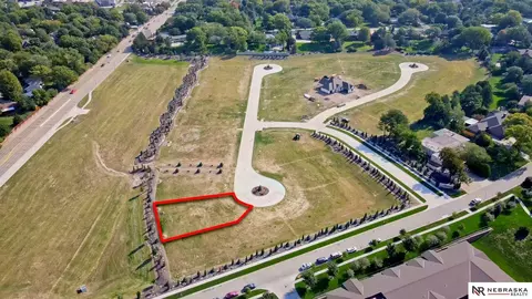 2210 Autumn Ct, Lincoln, NE 68512