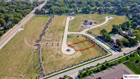 2215 Autumn Ct, Lincoln, NE 68512