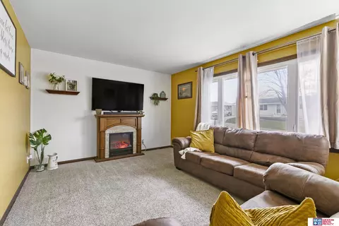 360 Robert Rd, Malcolm, NE 68402 photo 3