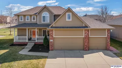 16305 Rosewood St, Omaha, NE 68136