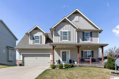 8618 S 169th St, Omaha, NE 68136
