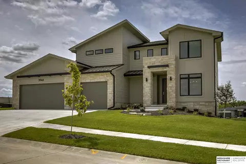 20119 U St, Omaha, NE 68135