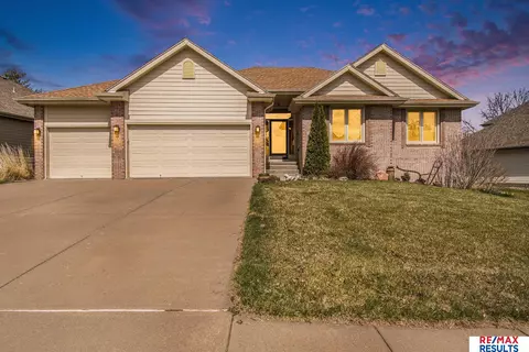 15128 Redwood St, Omaha, NE 68138