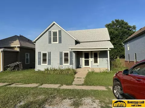 204 S 11th St, Wymore, NE 68466